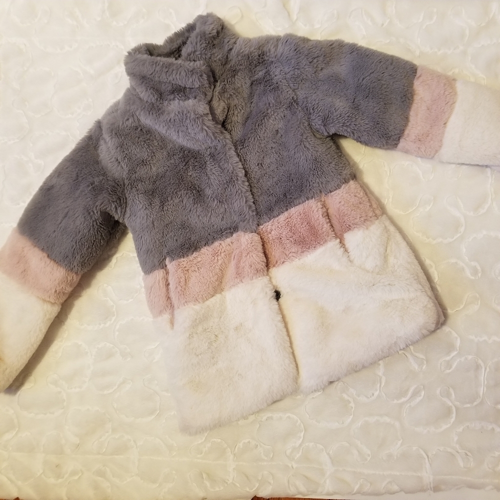 Girls faux fur coat
